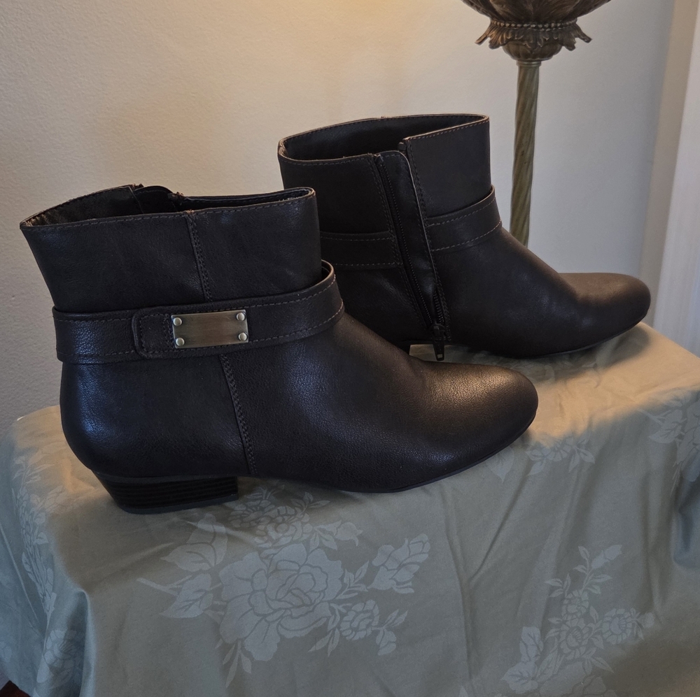 Laura Ashley Brown Ankle Boots 8